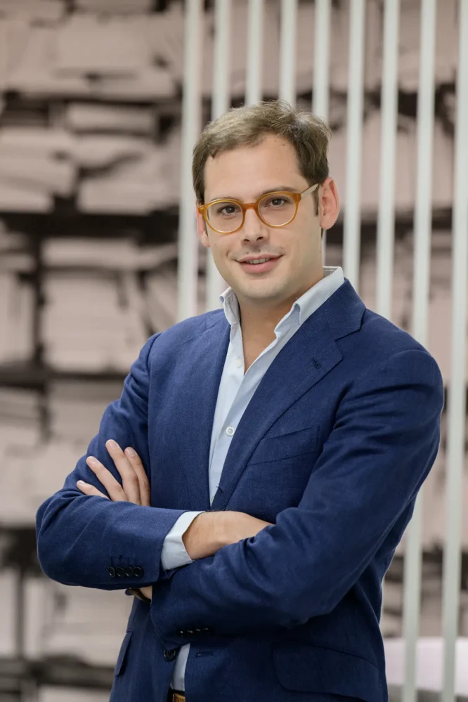 Vicente Casares